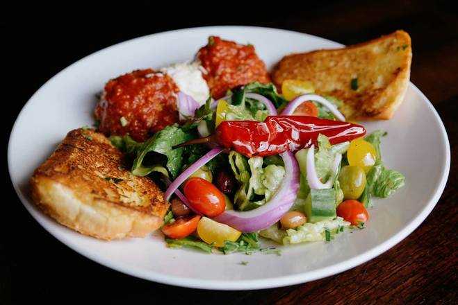 Order Butcher Shop Meatball Salad food online from Moretti's Ristorante and Pizzeria store, Lake in the Hills on bringmethat.com