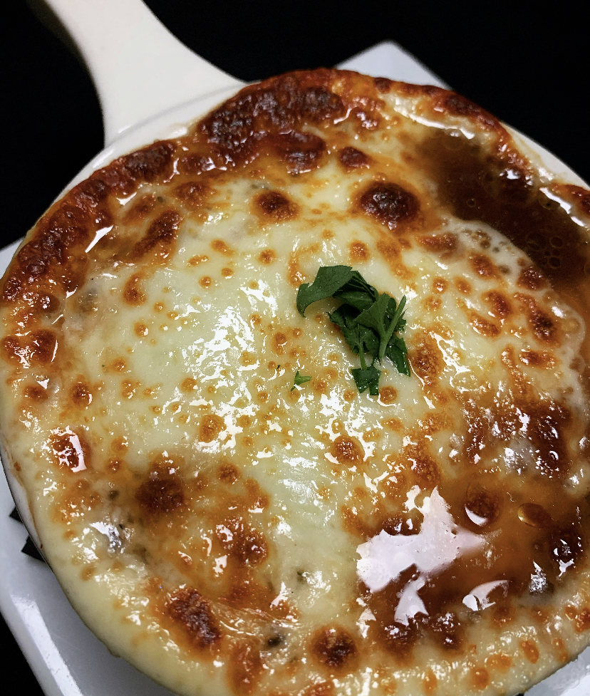 Order French Onion Soup food online from Tc Hooligans store, Rochester on bringmethat.com