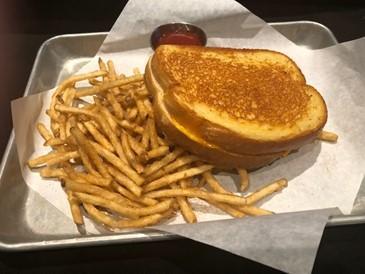 Order American Grilled Cheese food online from Claim Jumper store, Clackamas on bringmethat.com