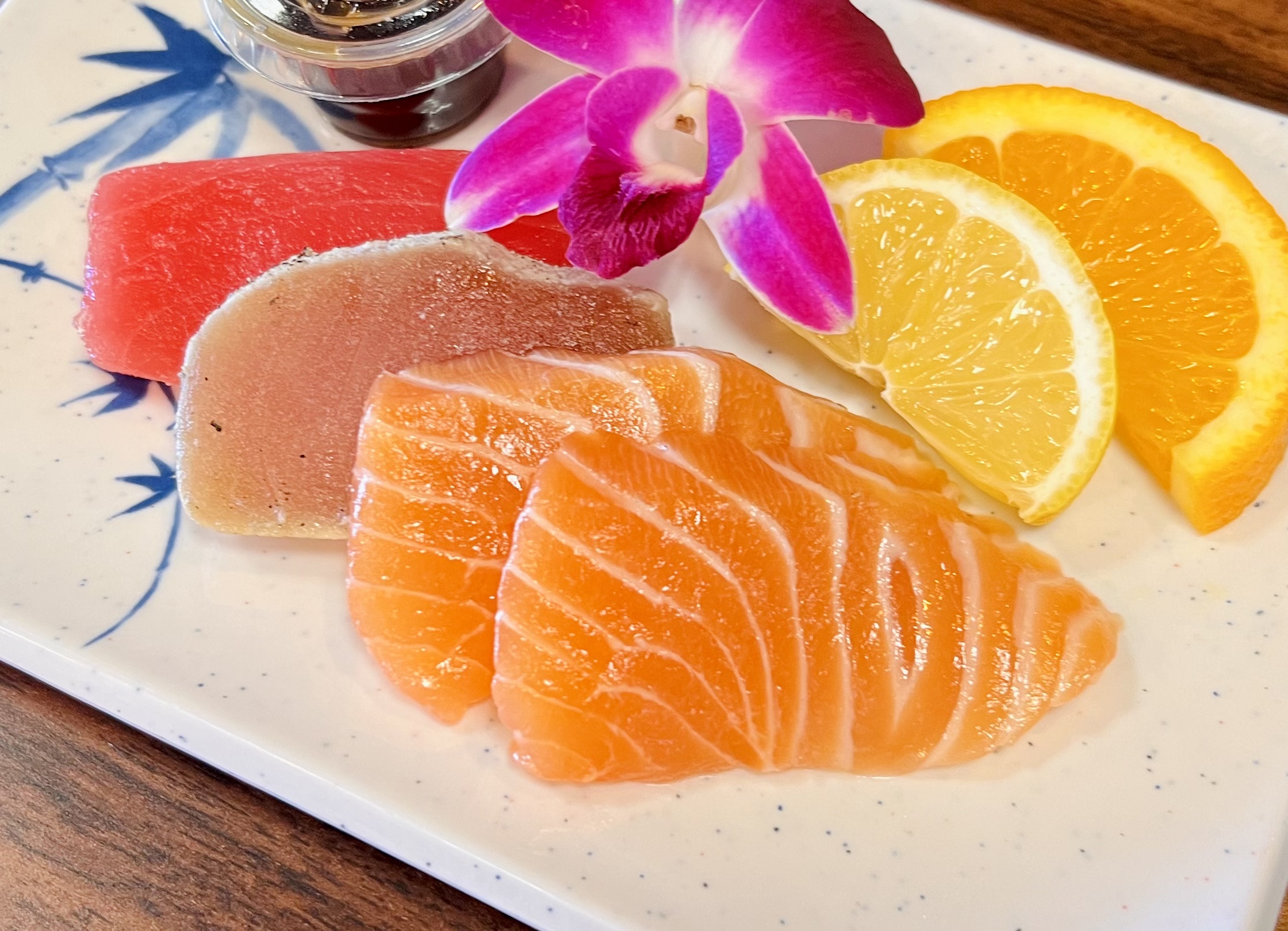 Order 4 Piece Sashimi Combo food online from Gosan Poke&Roll store, Chandler on bringmethat.com