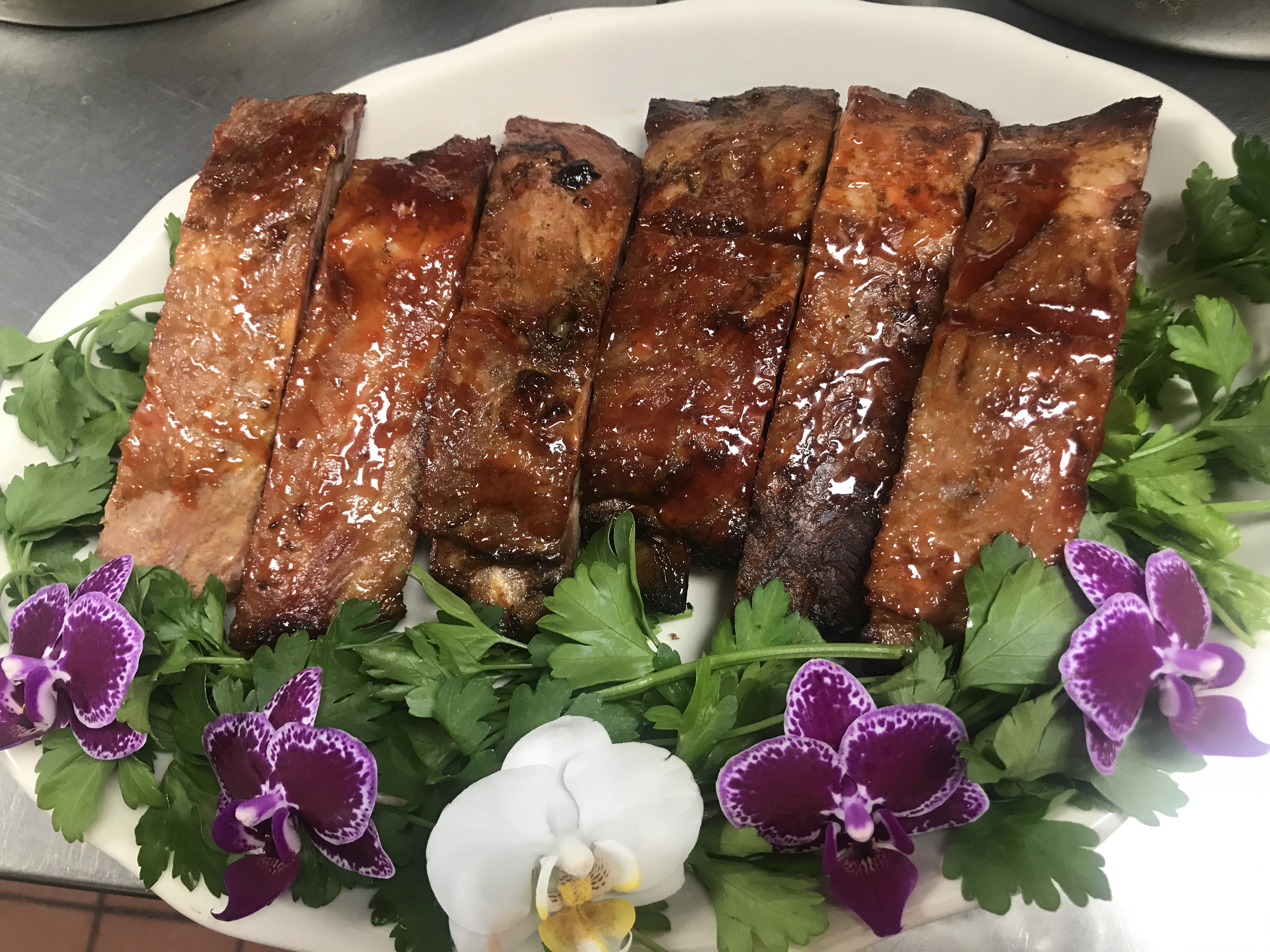 Order Barbecued Spare Ribs food online from China King store, Huntington on bringmethat.com