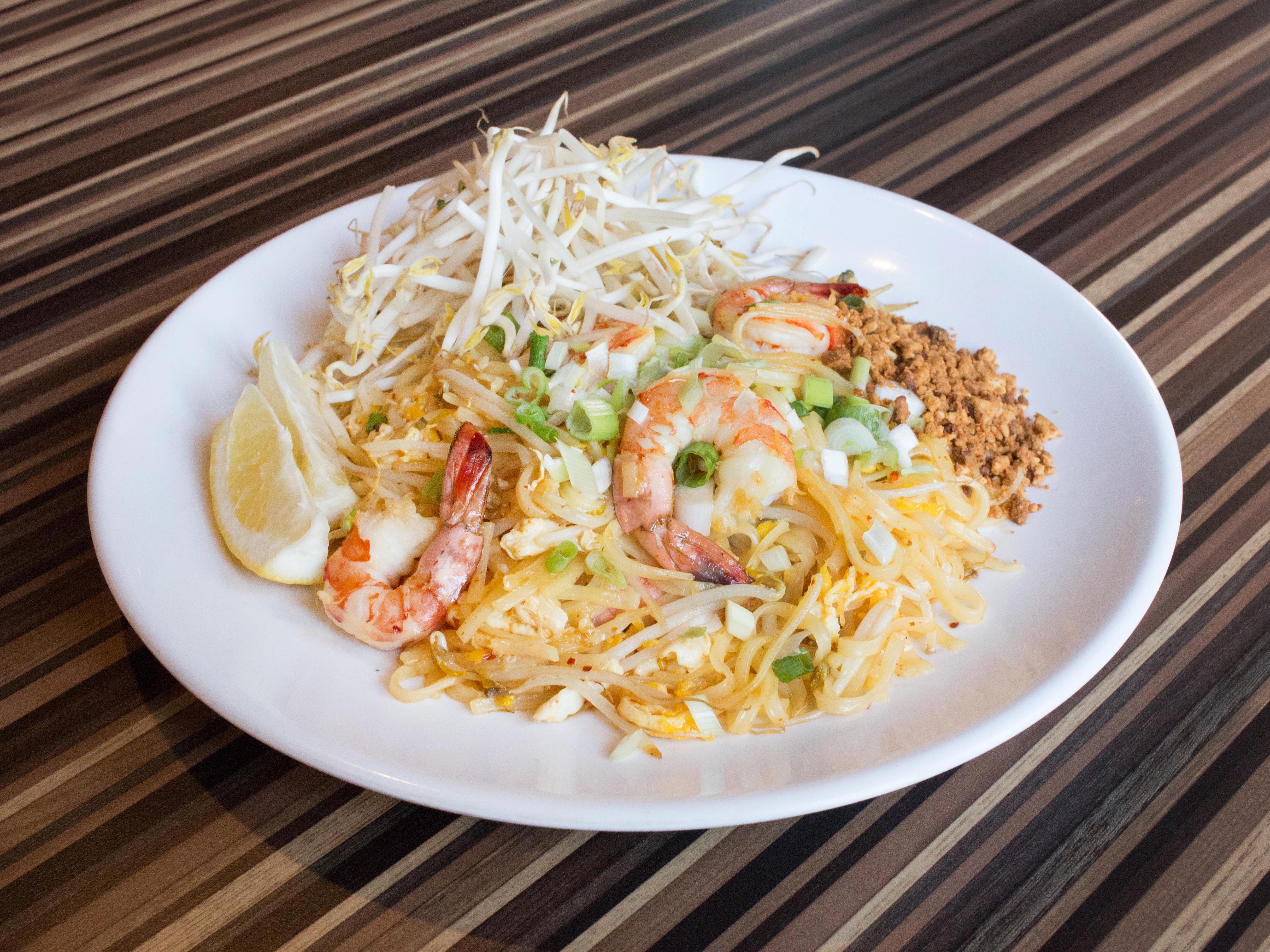 Order N1. Pad Thai Noodle food online from Ahan Thai Restaurant store, Royal Oak on bringmethat.com