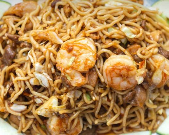 Order House Special Lo Mein food online from Chef J store, Scottsdale on bringmethat.com