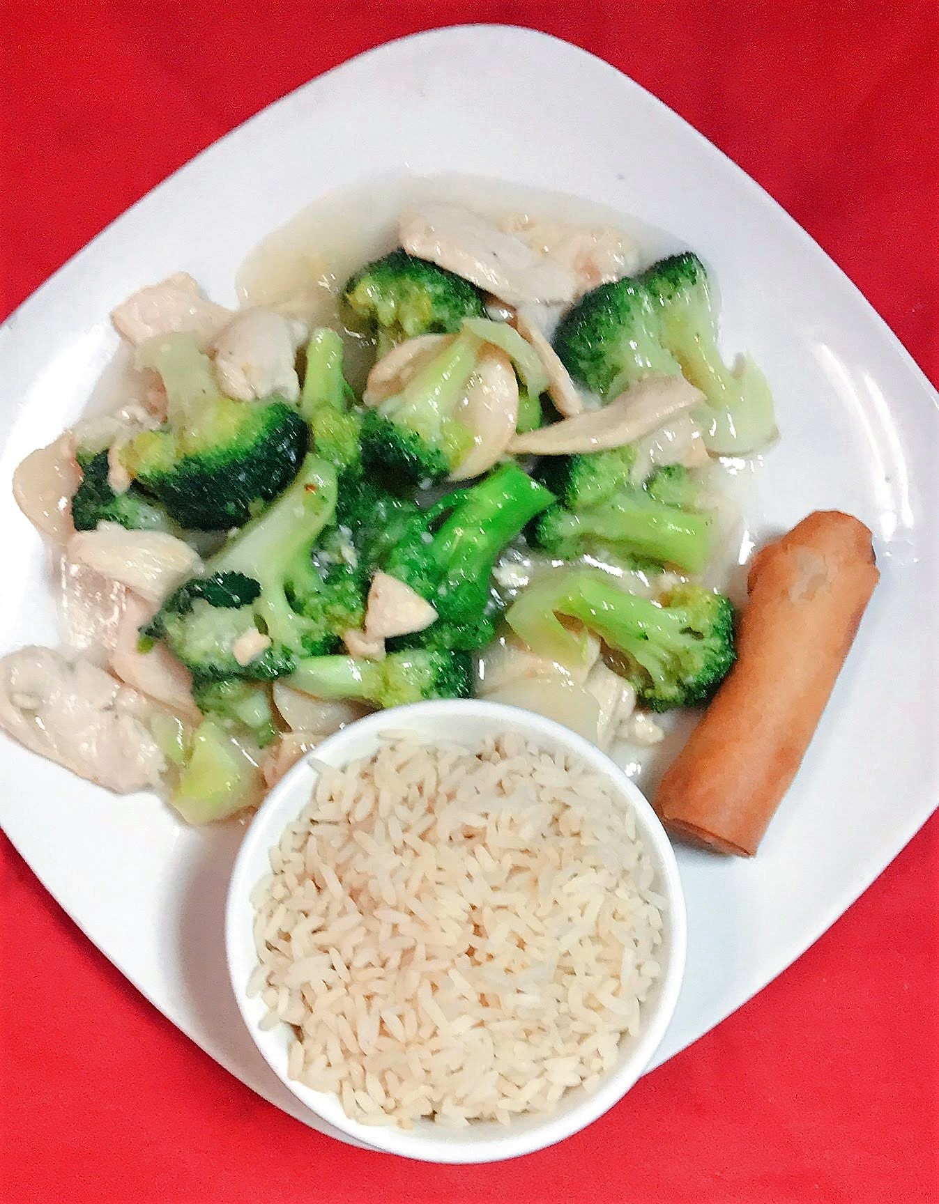 Order Chicken and Broccoli Lunch food online from May Dragon Chinese Restaurant store, Dallas on bringmethat.com