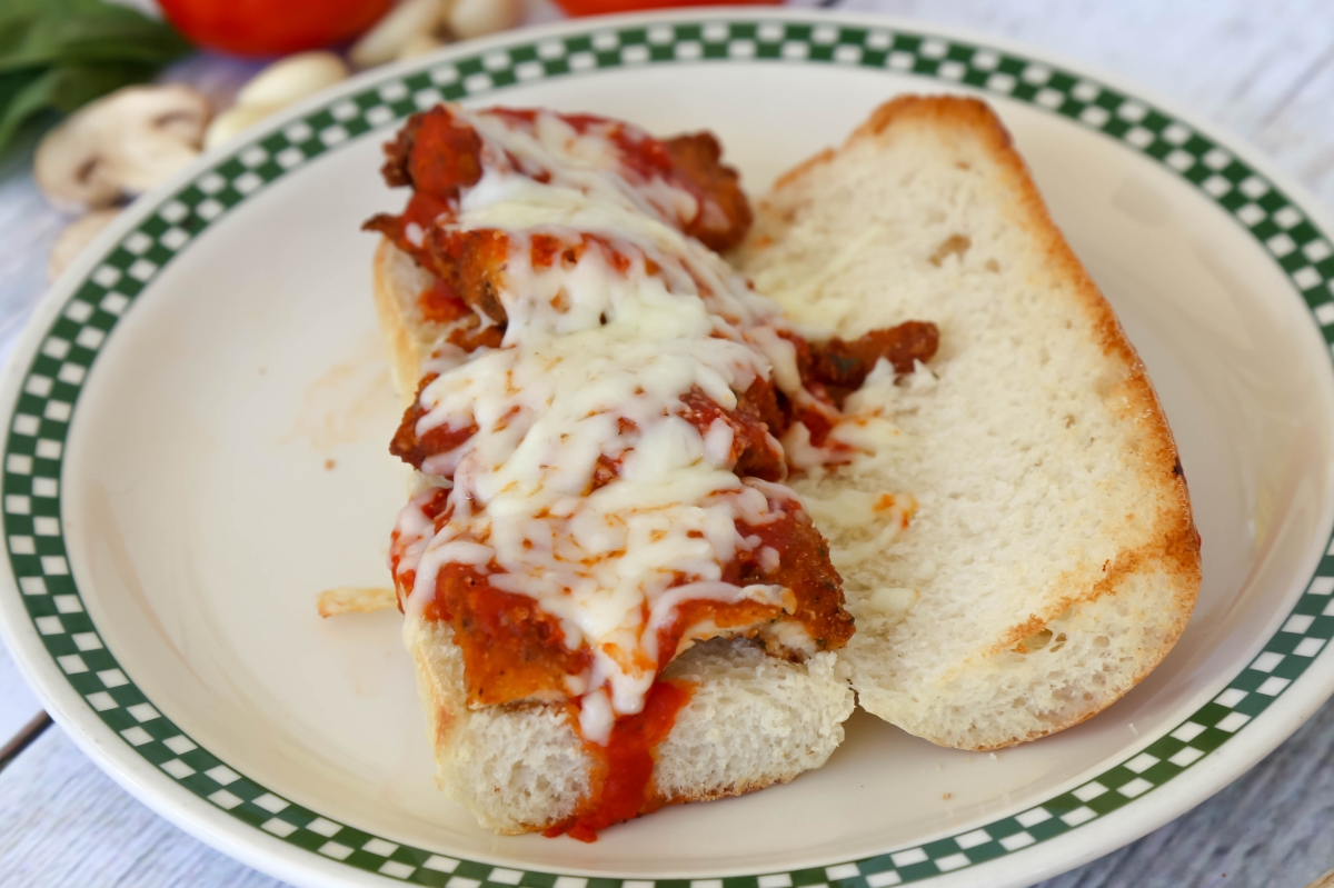 Order Chicken Parmigiana Hot Sub food online from Vito's Gourmet Pizza store, Pompano Beach on bringmethat.com
