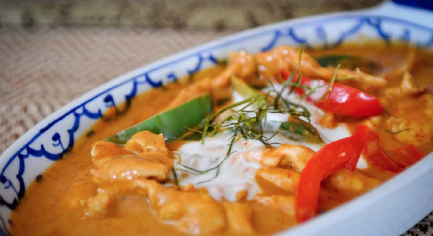 Order C4. Panang Curry food online from Sawasdee Thai Cuisine store, Ventura on bringmethat.com