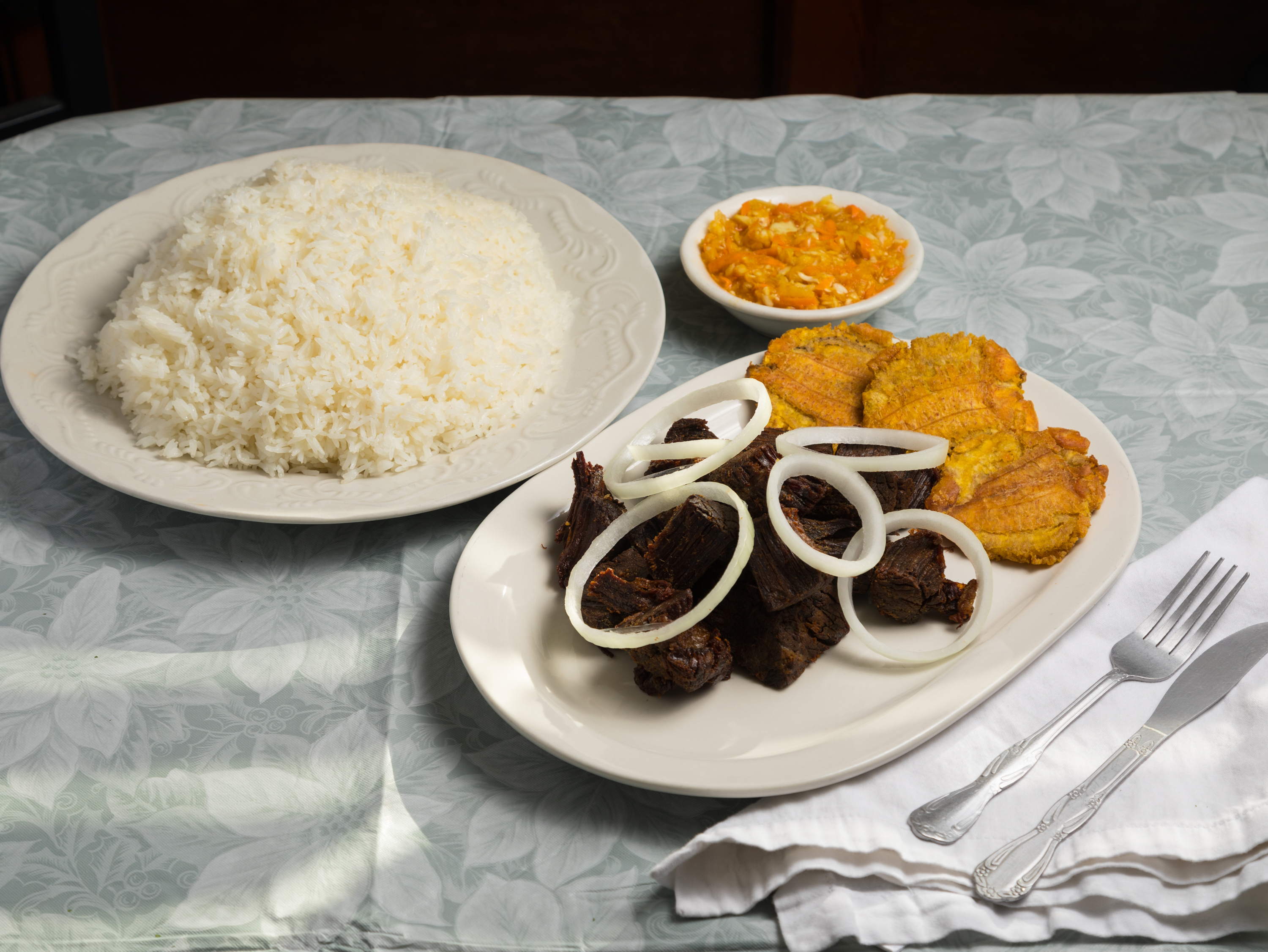Order Fried Beef with Rice food online from J&R Restaurant And Bakery store, Malden on bringmethat.com