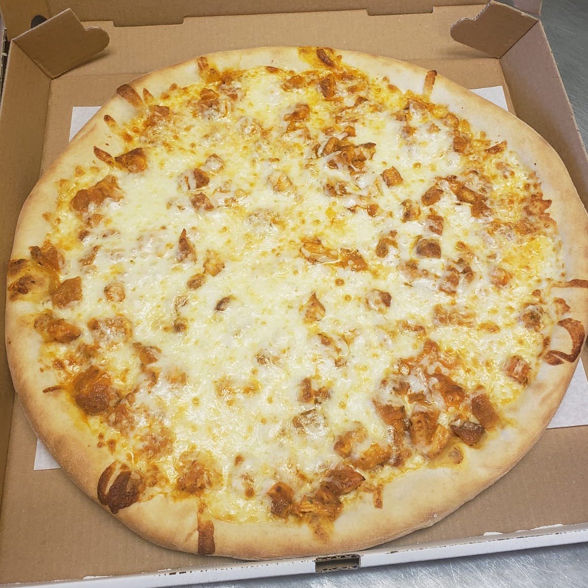 Order Buffalo Chicken Pizza - Medium food online from Drake Pizza store, Allentown on bringmethat.com
