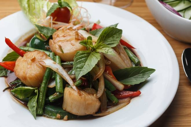 Order Basil Seafood food online from Sukhothai store, New Orleans on bringmethat.com