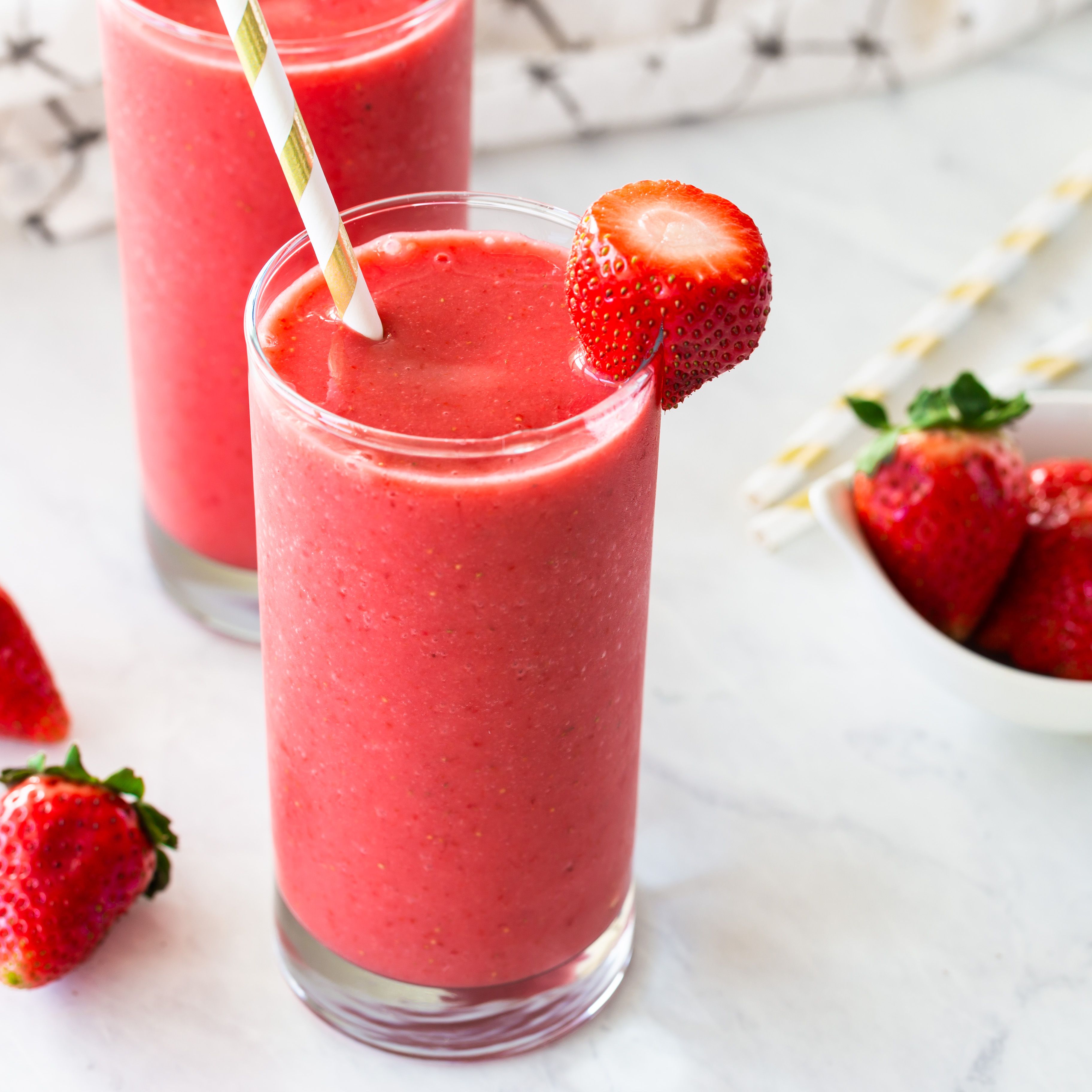 Order Strawberry Smoothie food online from Smith Hill Market store, Providence on bringmethat.com