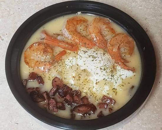 Order Shrimp and Smoked Gouda Grits  food online from AGAPE KITCHEN & PRALINES store, Humble on bringmethat.com