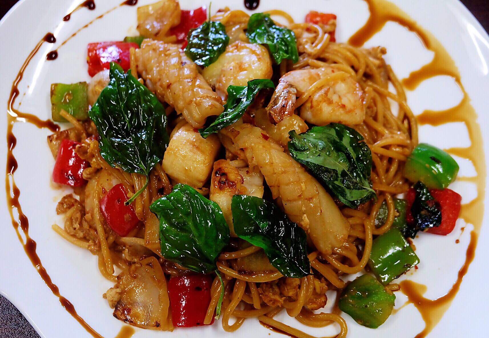 Order N9 Spaghetti Thai Basil food online from Papa Thai Chef store, Williamstown on bringmethat.com