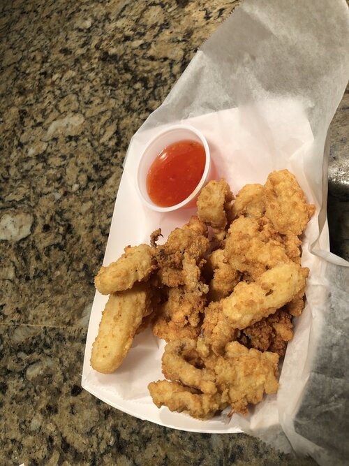 Order Fried Calamari food online from Shake Shake Seafood store, Charlotte on bringmethat.com