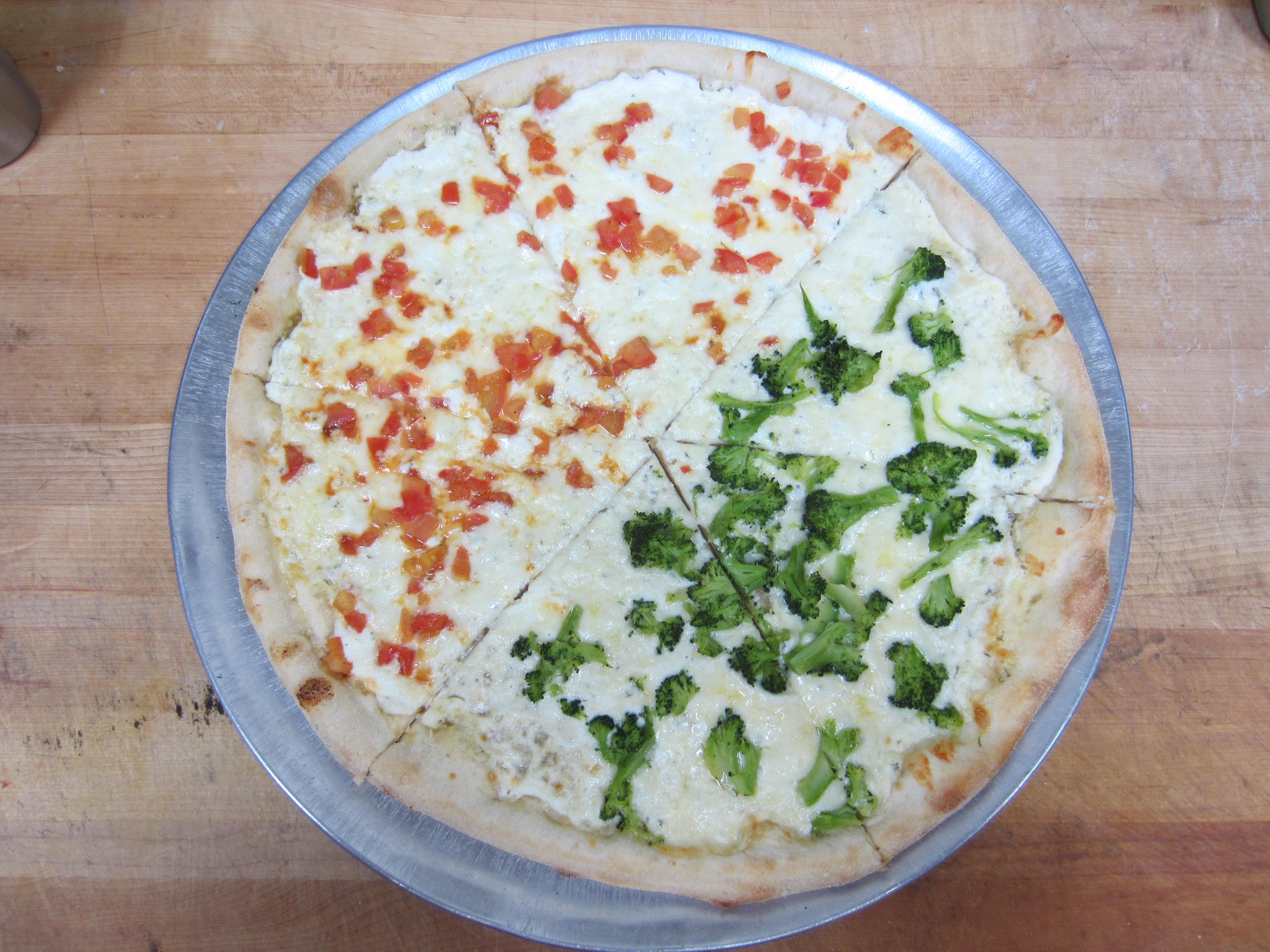 Order White Pizza food online from Mario's Original Pizza & Pasta store, Baltimore on bringmethat.com