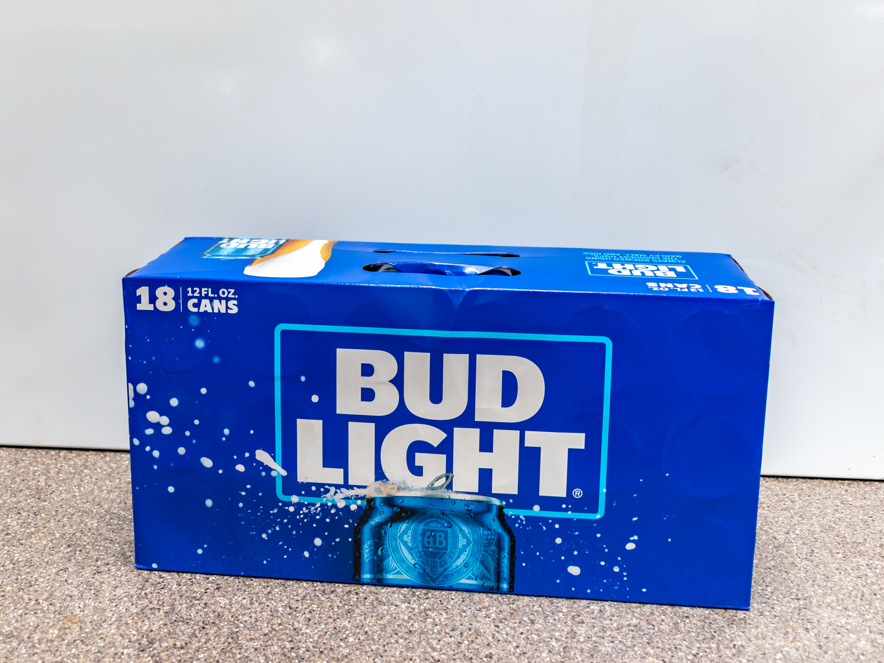 Order Bud Light Beer, 12 oz. Can - 18 Pack food online from Kangaroo Food Mart store, Cathedral City on bringmethat.com