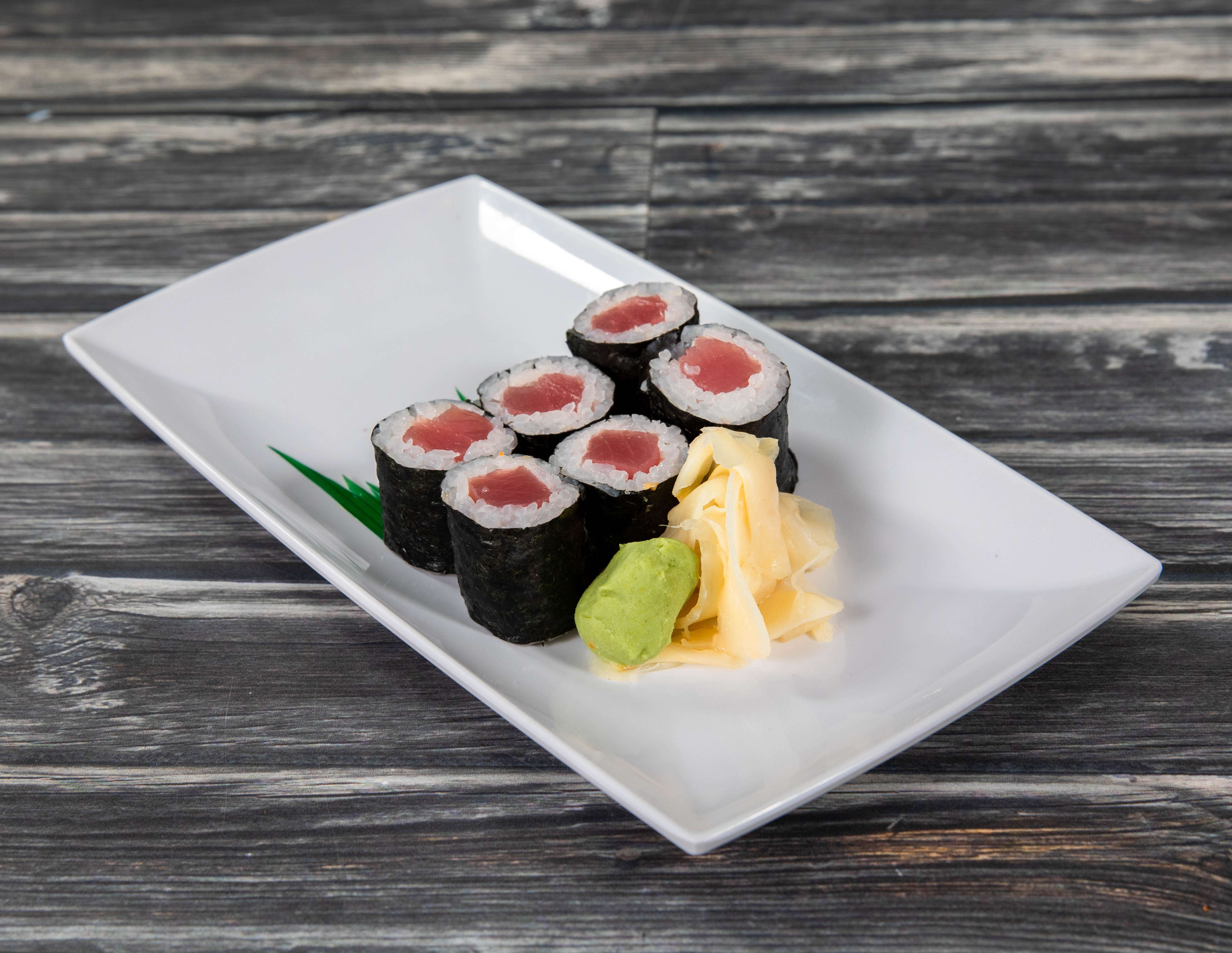 Order Tuna Roll food online from Kamei Sushi & Grill store, College Station on bringmethat.com