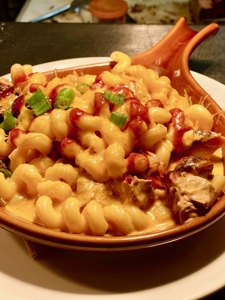 Order BBQ Mac & Cheese food online from Barrel & Boar store, Canal Winchester on bringmethat.com