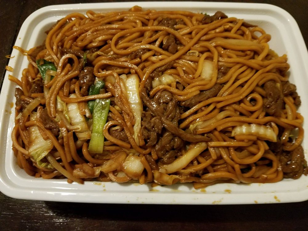Order 38. Beef Lo Mein 牛捞面 food online from JJ China store, Morrisville on bringmethat.com