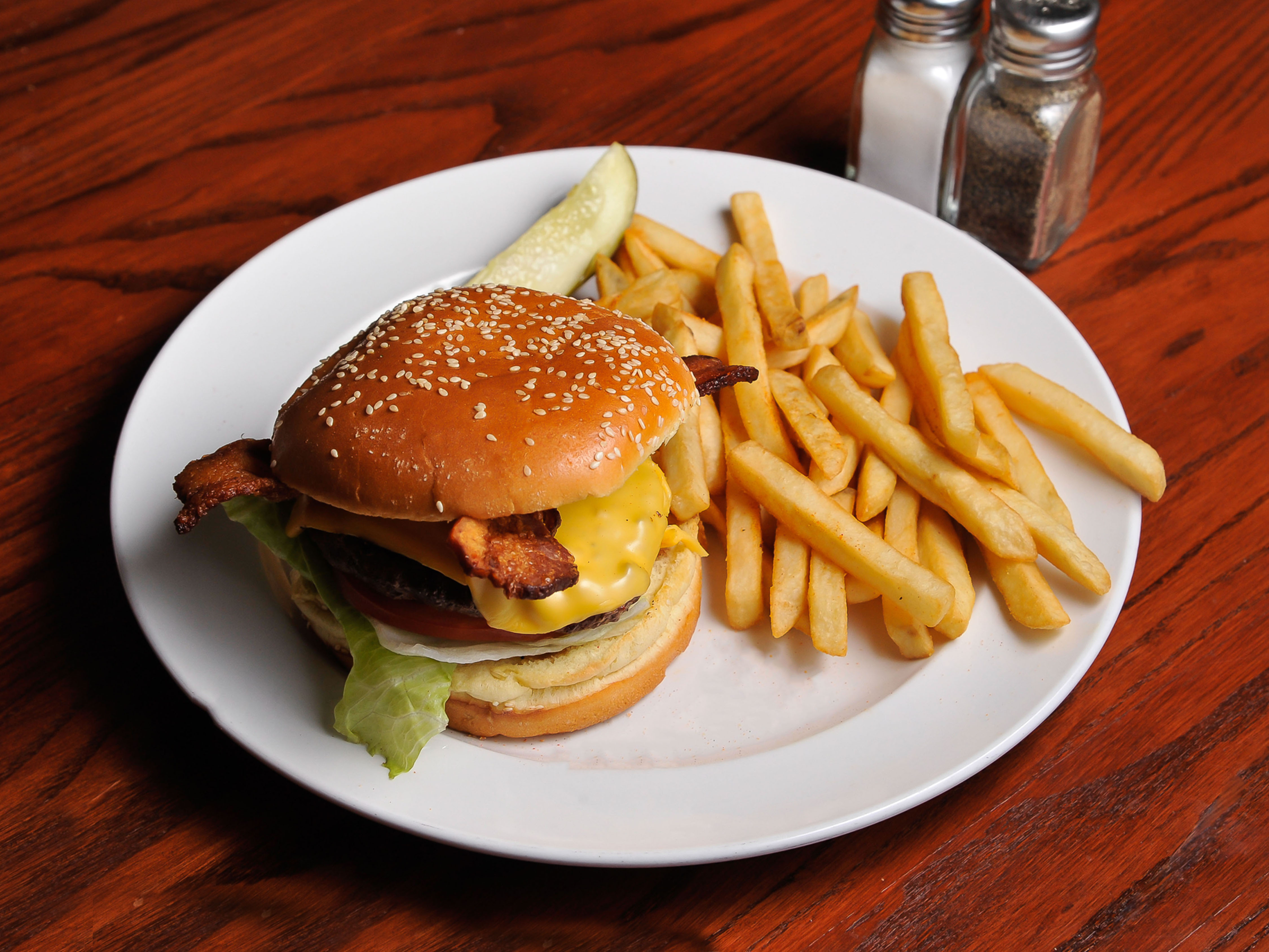 Order Bacon Burger food online from DELRAY DINER store, Marietta on bringmethat.com