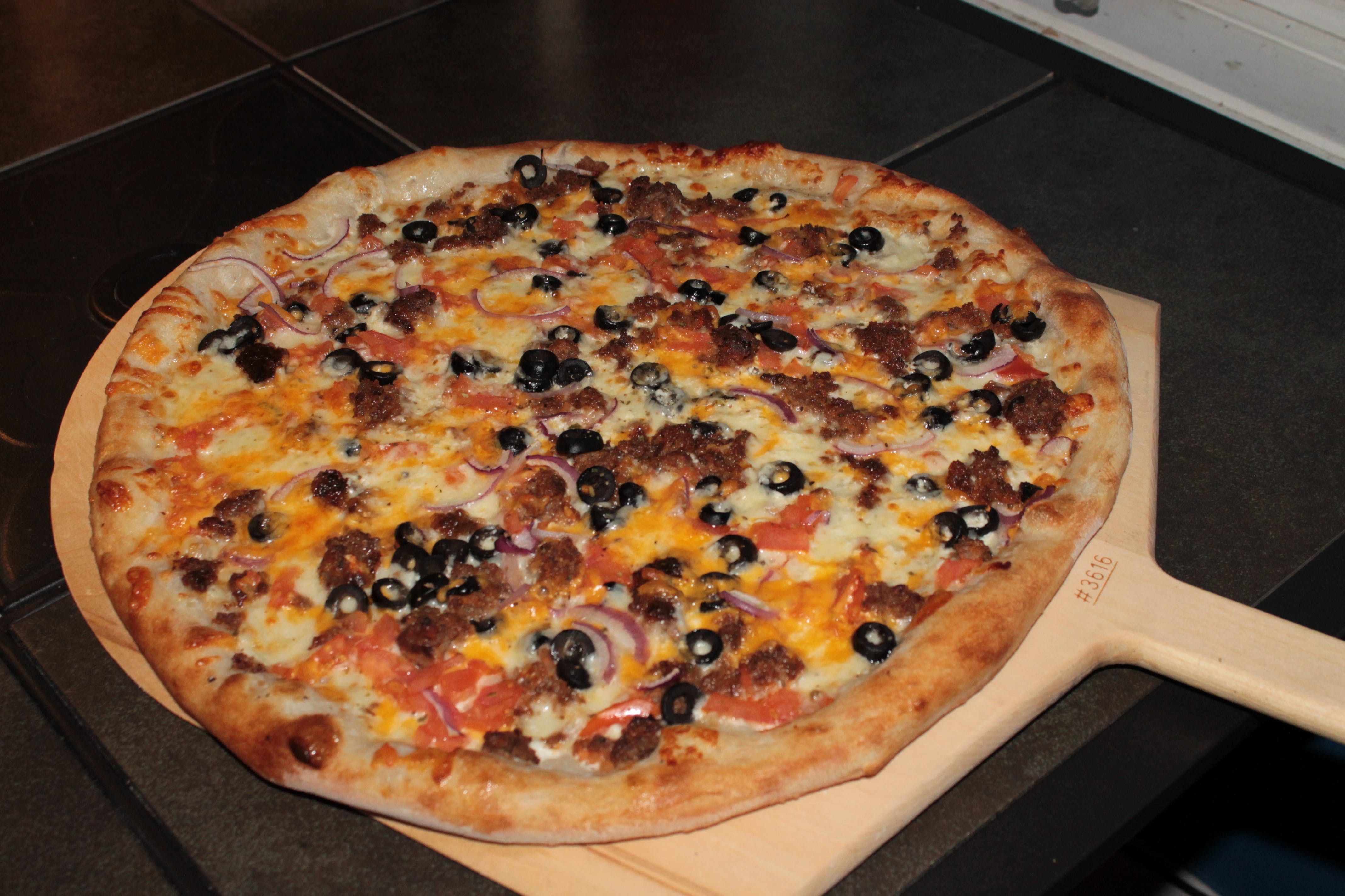 Order The Harrison Pizza - Medium 14" food online from The Dough Boy's Pizzeria store, Baldwinsville on bringmethat.com
