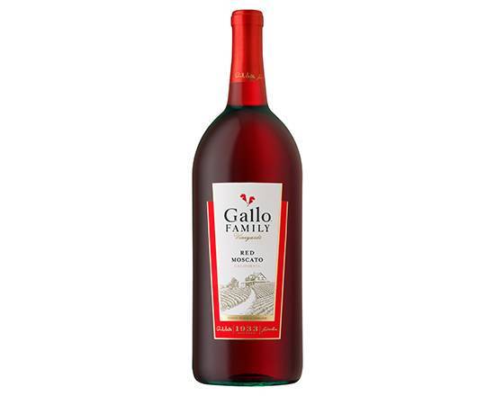 Order Gallo Family Vineyards Red Moscato, 1.5L red wine (10.0% ABV) food online from Signal Liquor store, Signal Hill on bringmethat.com