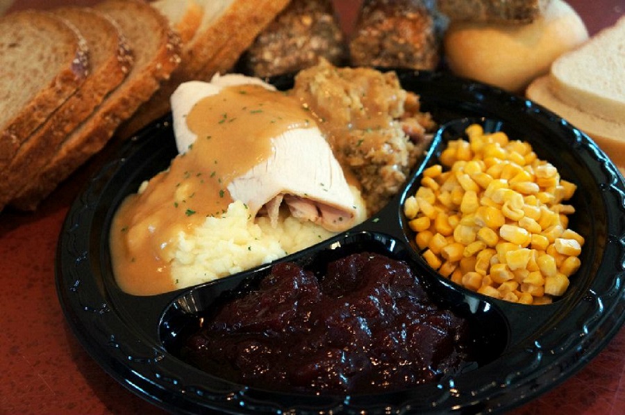 Order Hot Turkey Platter Lunch food online from Simply Turkey & More store, Harrisburg on bringmethat.com