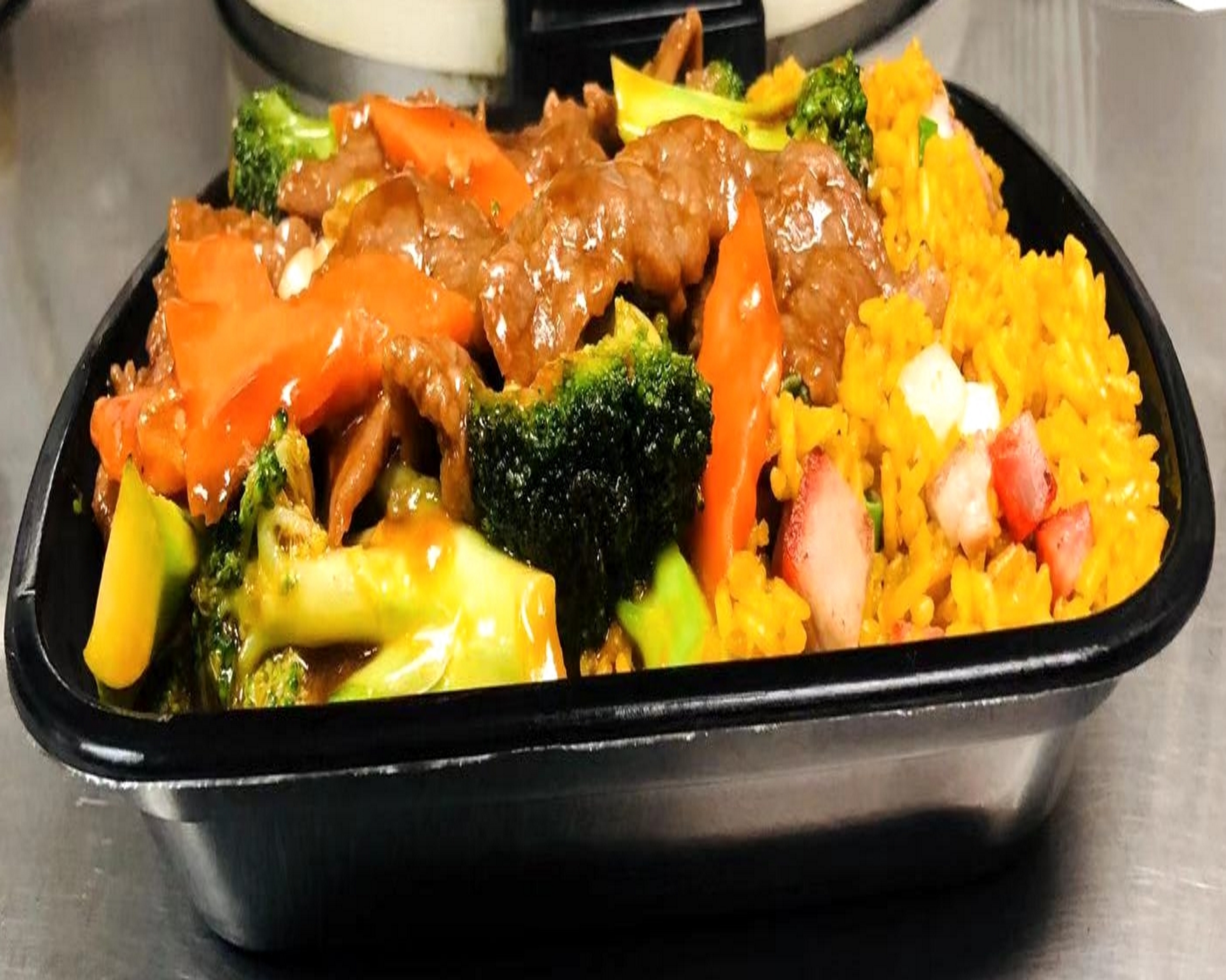 Order Ⓒ Beef with Broccoli 芥兰牛 food online from Sichuan Taste store, Cockeysville on bringmethat.com
