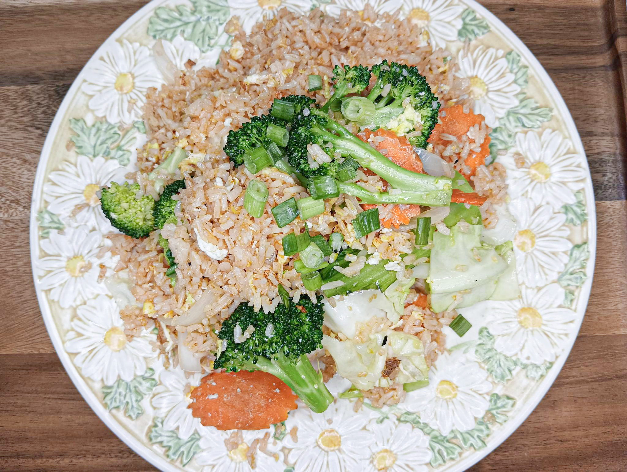 Order VEGETABLE FRIED RICE   food online from Coco Thai Kitchen store, Los Angeles on bringmethat.com