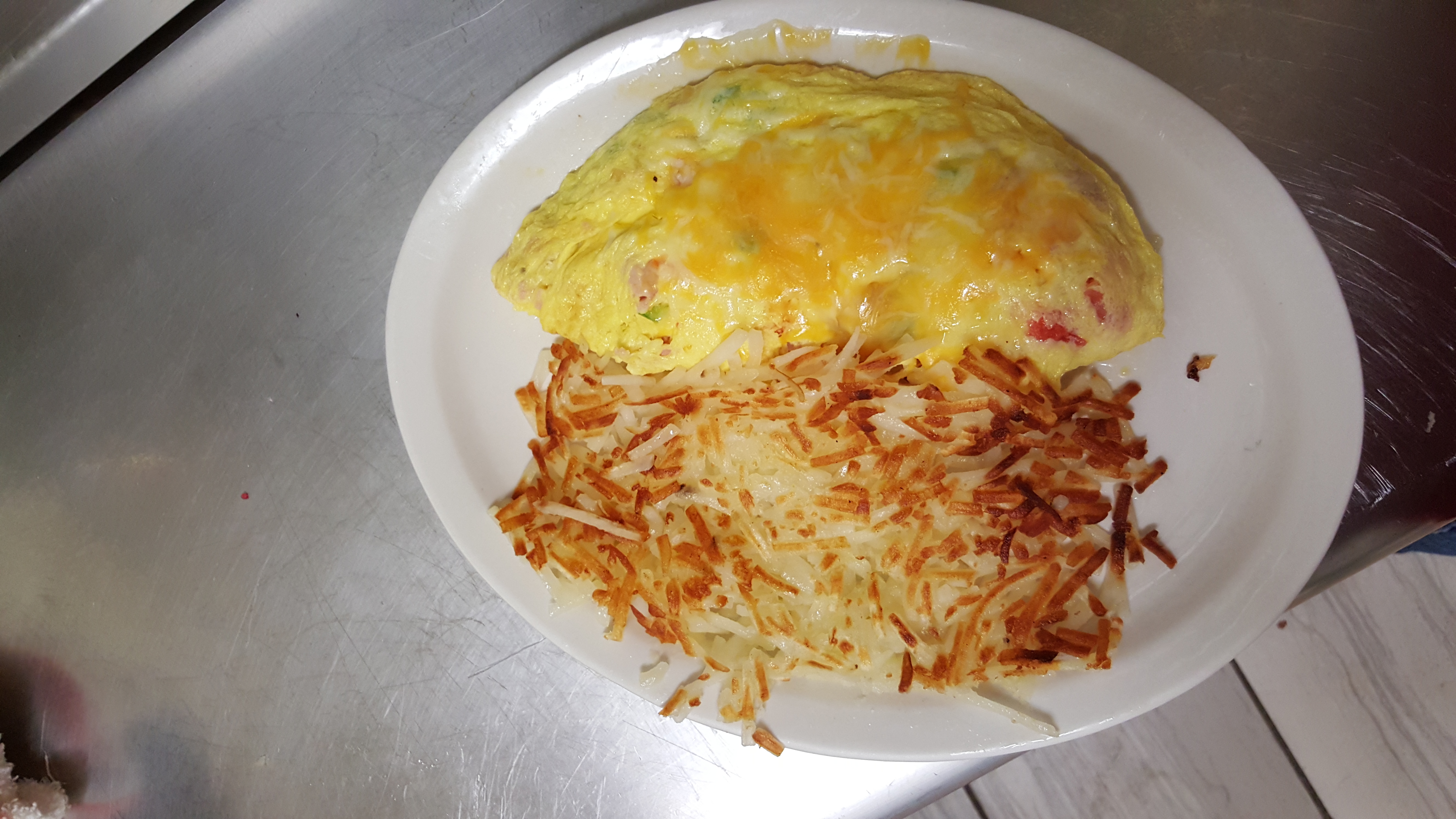 Order Western Omelette food online from Molly Brown's Country Cafe store, Akron on bringmethat.com
