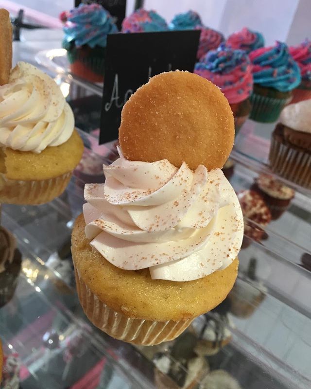 Order Banana Pudding Cupcake food online from Cupcake Cutie Boutique store, Mount Vernon on bringmethat.com