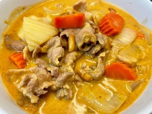 Order C5. Masman Curry food online from Thai Der store, Las Vegas on bringmethat.com