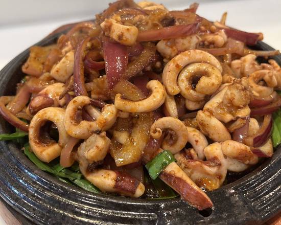 Order .1 cumin squid on sizzling plate 铁板孜然鱿鱼️ food online from Apple Green Bistro store, Cupertino on bringmethat.com