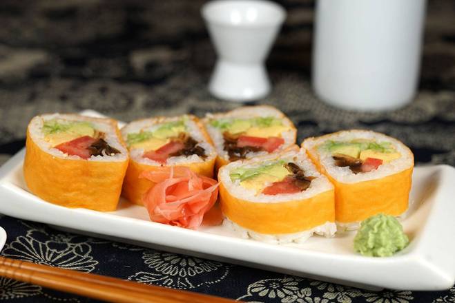 Order Yasai Roll food online from Osaka Sushi & Fresh Smoothies store, Chicago on bringmethat.com