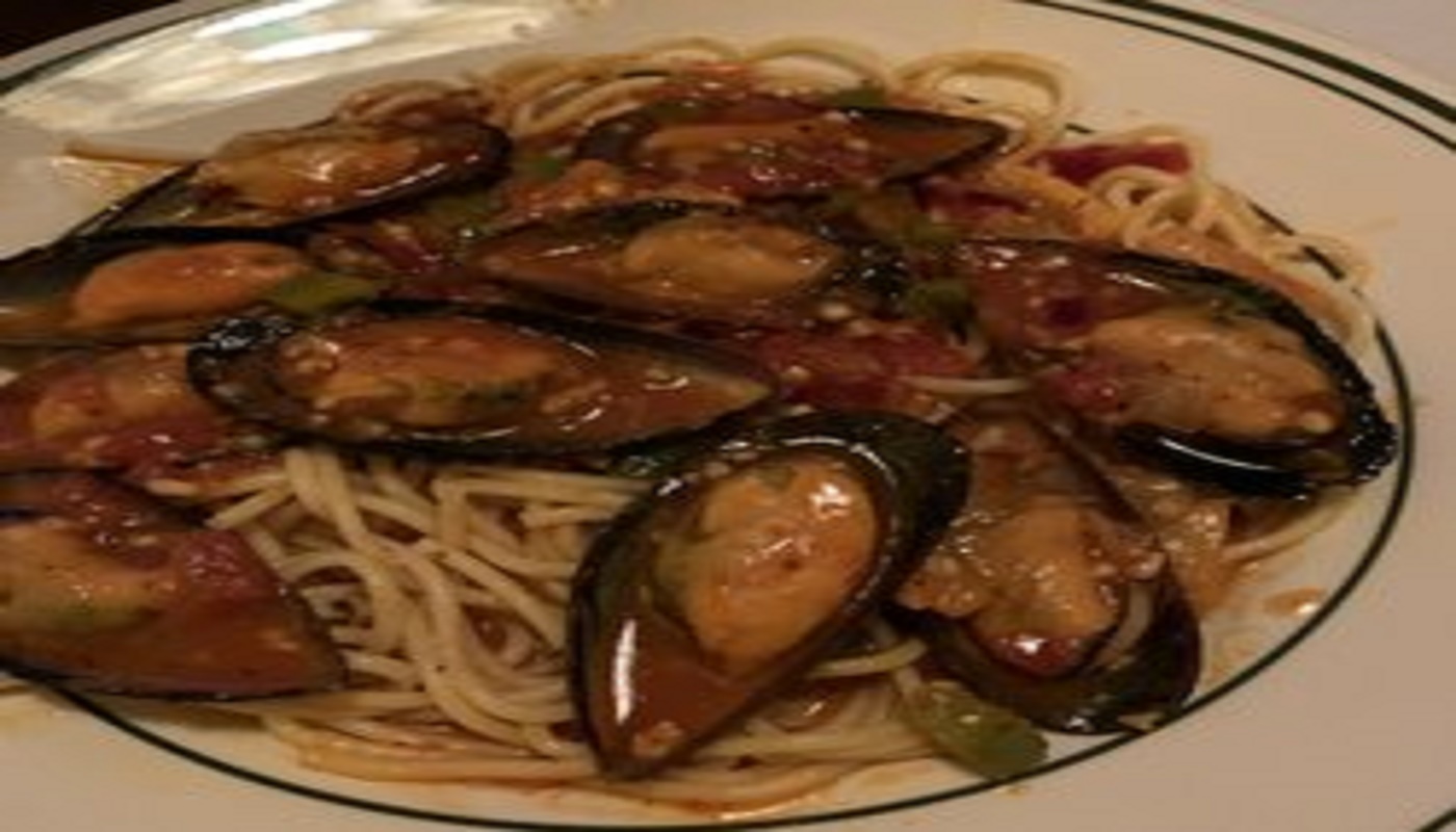 Order Mussels Garlic tomato sauce Pasta food online from Aroma Pizza Company store, Lorton on bringmethat.com