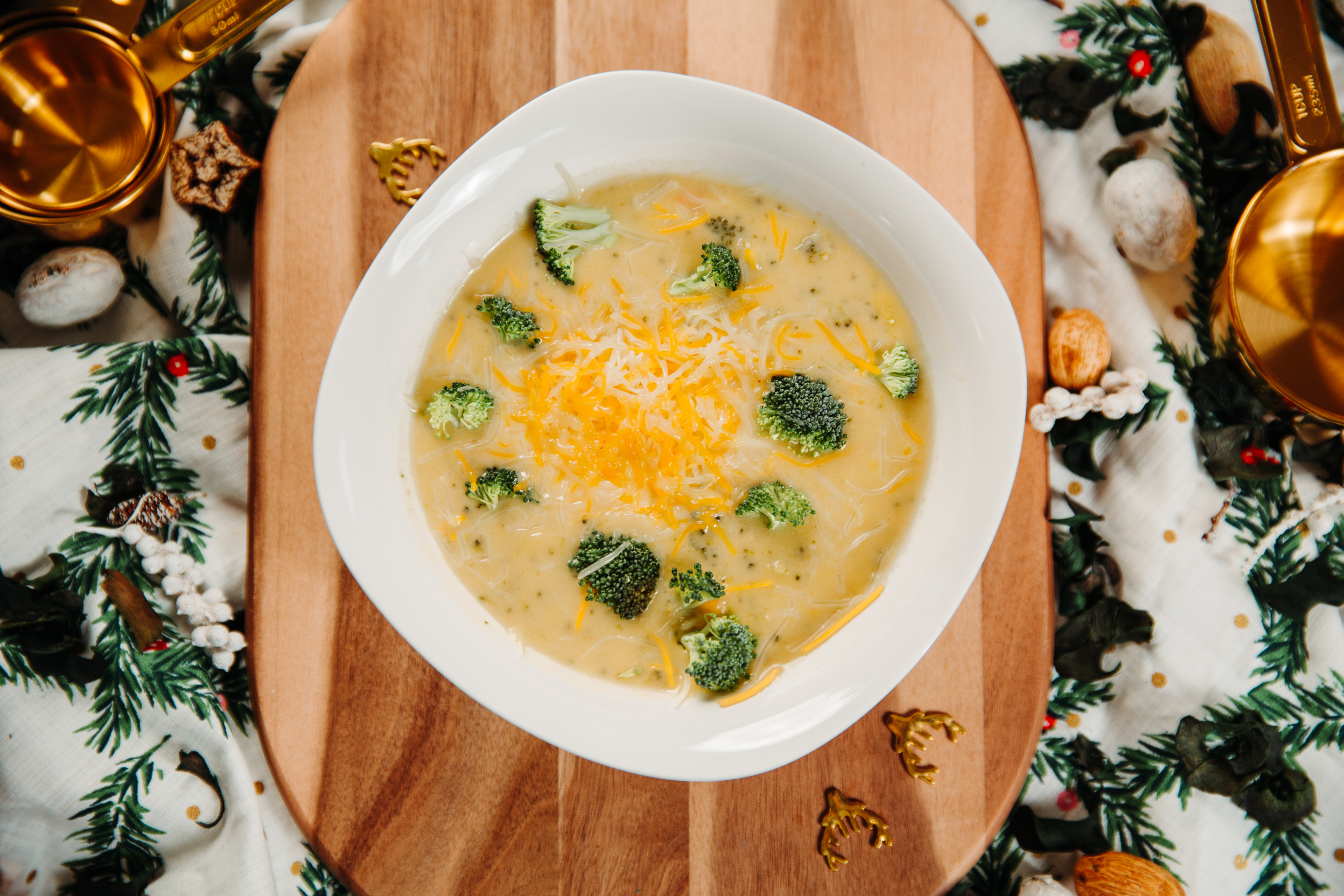 Order Broccoli Cheddar Soup food online from Nearme Cafe store, Moosic on bringmethat.com