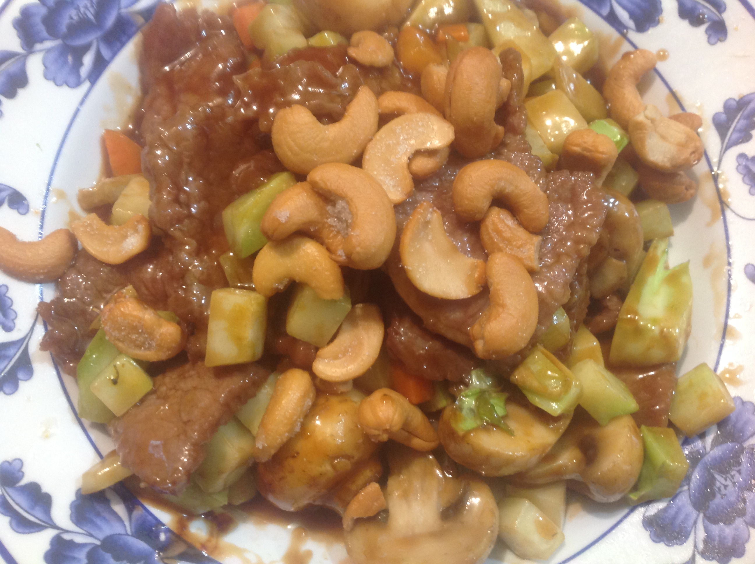 Order 81. Chicken with Cashew Nuts food online from Woodside Kitchen store, Elmhurst on bringmethat.com