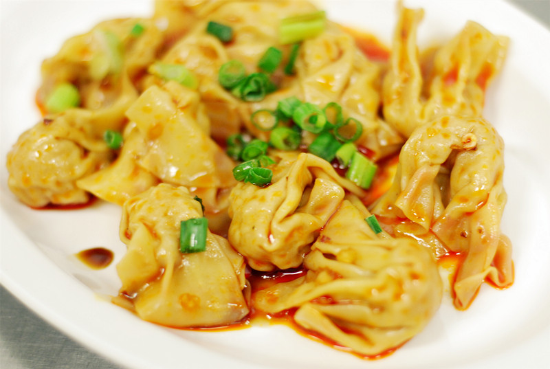 Order Wontons in Chili Oil 紅油抄手 food online from 101 Taiwanese store, Reno on bringmethat.com