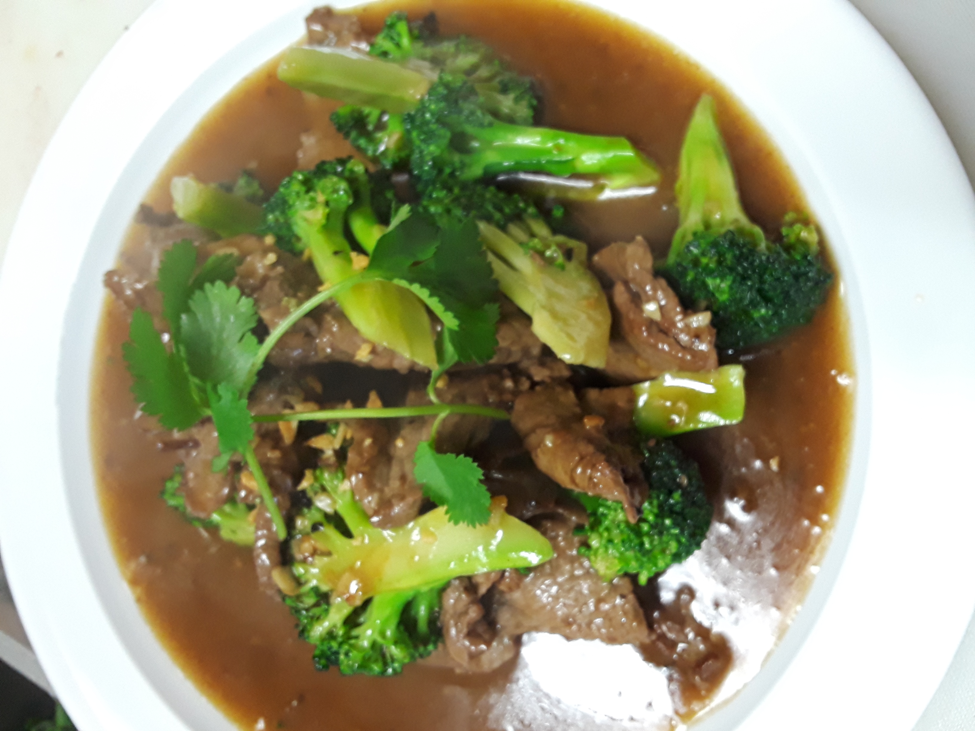 Order Beef Broccoli food online from Chili & Lemon Thai Cuisine store, Los Angeles on bringmethat.com
