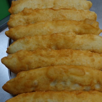 Order Aloo Pie food online from Annie Hot On D-Spot Roti Shop store, Hamilton Township on bringmethat.com