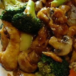 Order Garlic Chicken food online from Dragon Street Chinese Restaurant store, North Hollywood on bringmethat.com