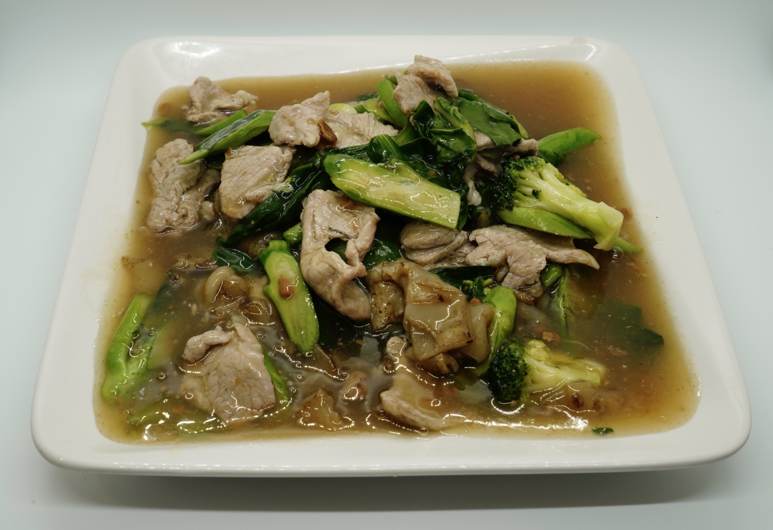 Order 70. Radnar Noodles food online from Royal Orchid Thai Restaurant store, Riverside on bringmethat.com