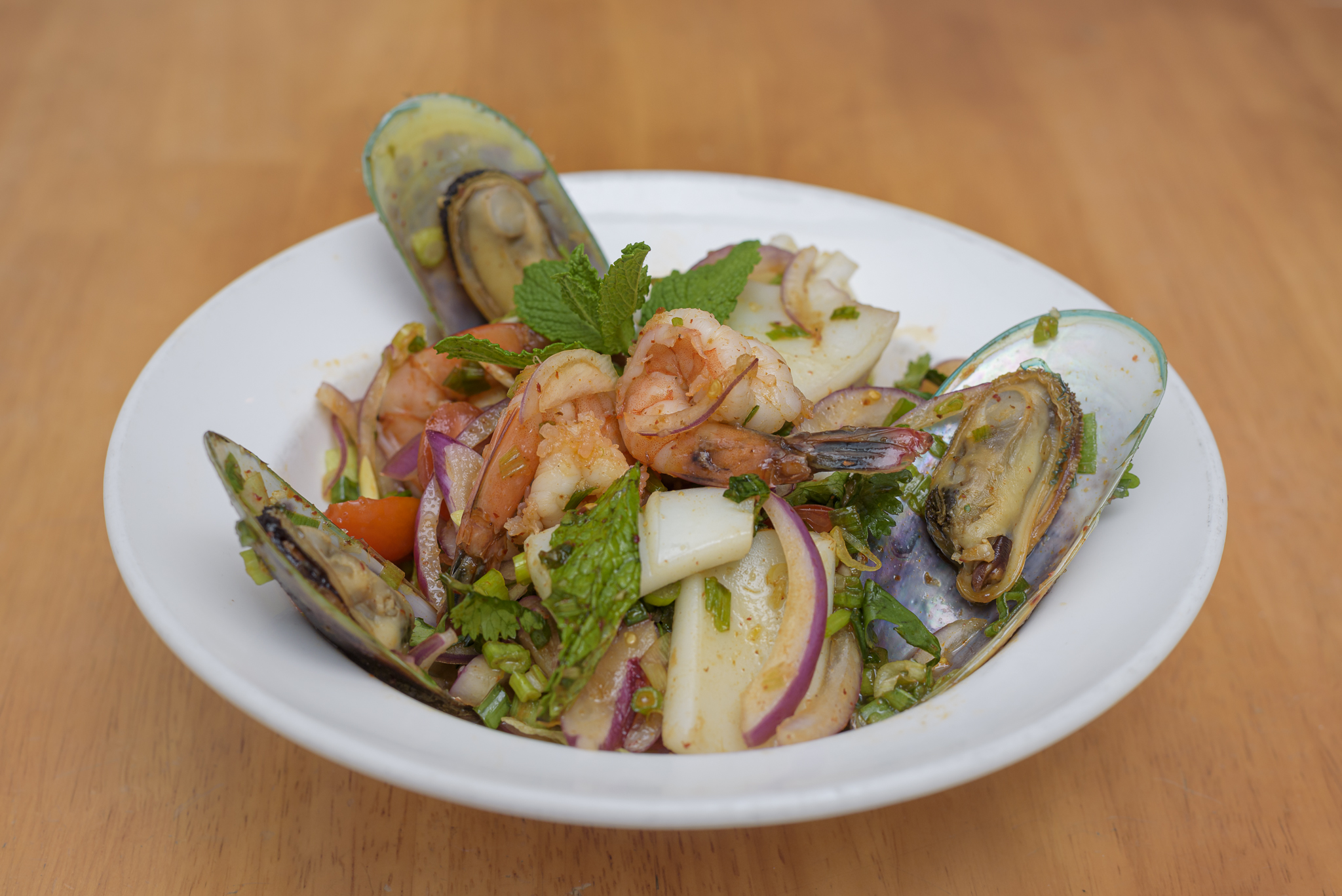 Order Seafood Salad food online from Tue thai store, New York on bringmethat.com