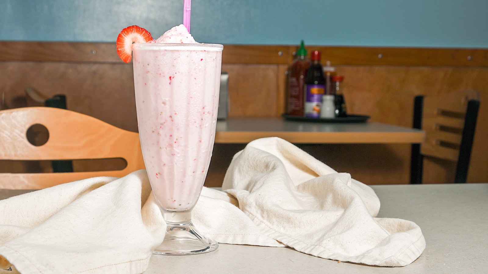 Order STRAWBERRY SMOOTHIE / SINH TỐ DÂU food online from Pho Dinh Vietnamese Cuisine store, Austin on bringmethat.com