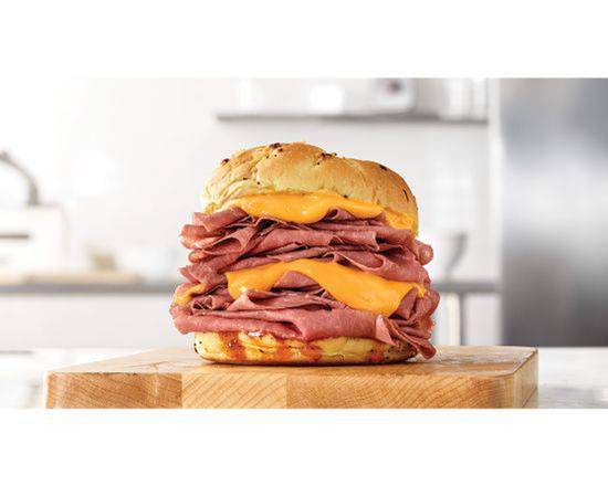 Order HALF POUND BEEF N CHEDDAR food online from Arby's store, Chicago on bringmethat.com