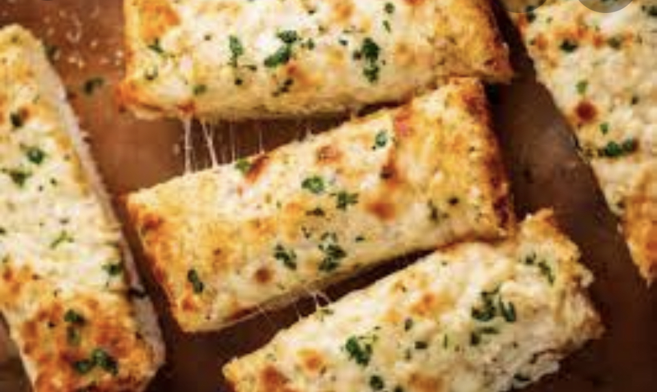 Order Garlic Bread food online from Milano Pizza store, Tracy on bringmethat.com