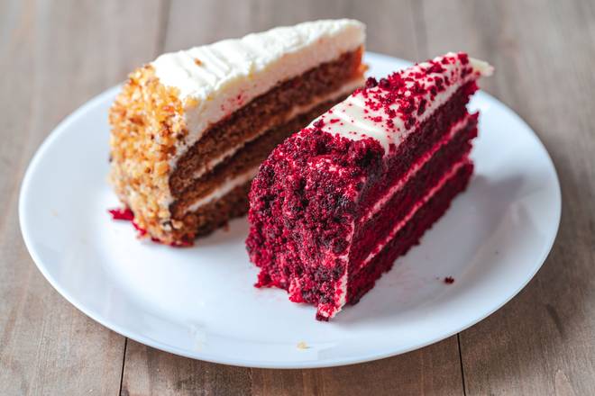 Order Red Velvet Cake food online from Newyork Grill store, Washington on bringmethat.com