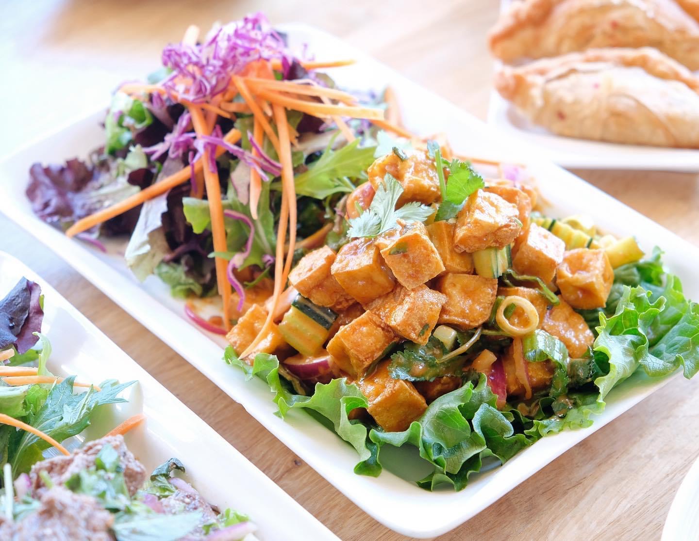 Order Fried Tofu Salad food online from Chaiya thai restaurant store, San Francisco on bringmethat.com