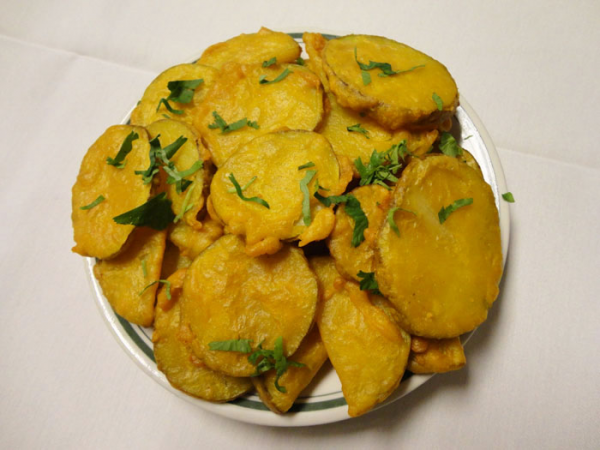 Order Aloo Pakora food online from Mantra Indian Cuisine  store, Ontario on bringmethat.com