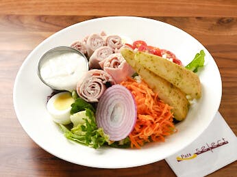 Order Chef's Salad - Salad food online from Pats Select Pizza | Grill store, Gloucester on bringmethat.com