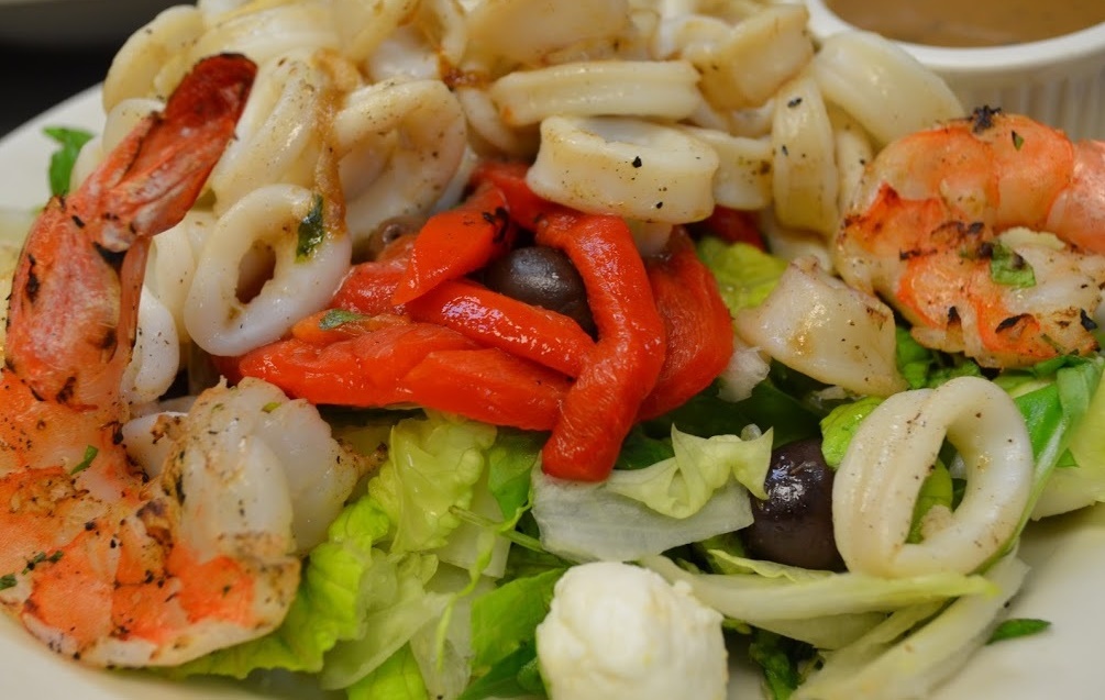 Order Grilled Shrimp and Calamari Salad food online from Mangiamo Pizza & Restaurant store, Paramus on bringmethat.com